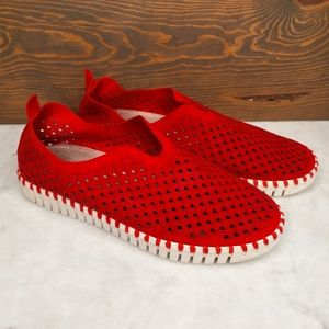 Isle Jacobsen tulip perforated slip on red shoes size EU 36